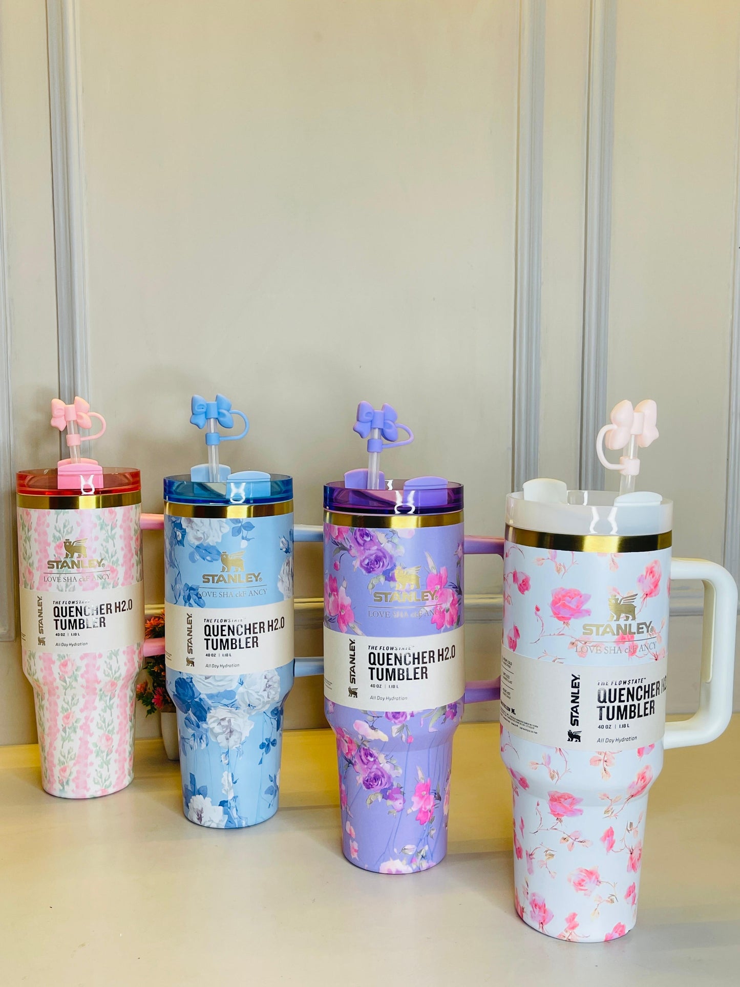 Stanley Quencher H2.0 FlowState Tumbler – Love Shack Special Edition